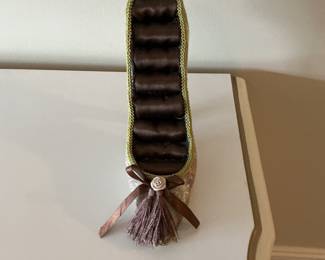 High heel jewelry holder 