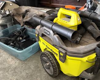 Ryobi wet/dry vac 