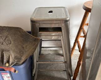 Metal  and wood stools