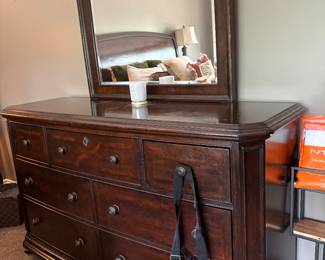 Stanley Dresser and mirror 