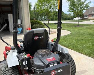 EXmark 701CC w/ 61 inch cut series 3 deck Zero Turn Riding mower