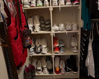 LOTS of Quality shoes Nike/ Adidas, OnCloud/ Converse/ New Balance/Under Armor Etc 