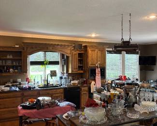 Full Kitchen 