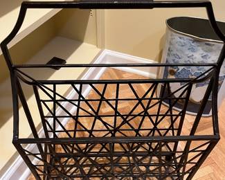 Vintage Mid-Cen magazine rack...perfect!