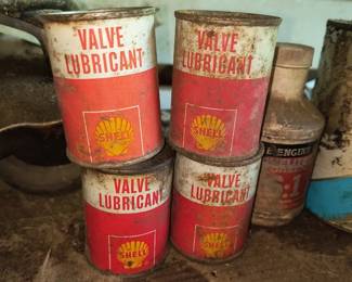 Shell lubrication cans