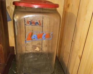 Large Lance jar with metal lid