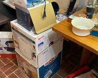 Kitchen tools - rice cookers, electric can openers, blender, mixers.