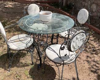 Glass top patio set-36x28