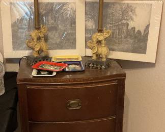 L 32” W 21” D 13 1/2”