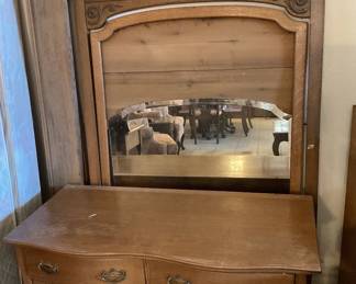 Dresser 23”x47”x19” with Mirror 70”x44”