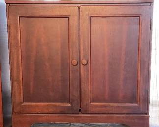 Cabinet 29x32x14