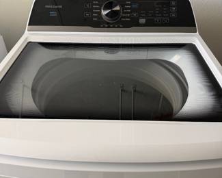 frigidaire washer $400
