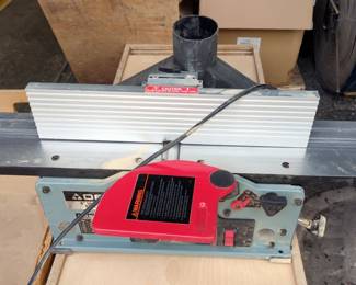 Delta 6" Variable Speed Bench Joiner, Model 37-070 With Crate And Dust Collector Attachment, Powers On