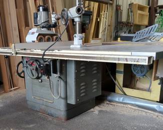 Delta Rockwell Table Saw, Powers On