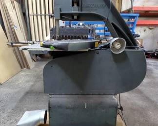 Lockformer Bandsaw, Model 24S, Powers On, With Extra Bandsaw Blades, Qty 3