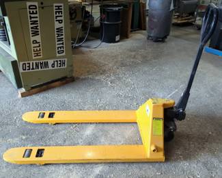 Uline Standard Fork Pallet Truck, Model H-1043, Capacity 5500lbs 