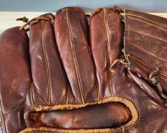 George A.Reach Glove 1930s