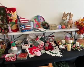 Holiday Decorations and Accessories 