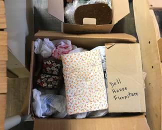 Doll house accessories 