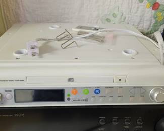 GPX under cabinet CD weatherband AM/FM clock radio