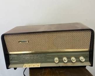 Vintage AMFM Radio
