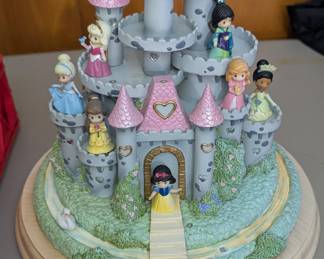 Highly collectable complete Disney princess castle 