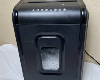 Lot #140 - AmazonBasics Paper Shredder 8 Sheet Capacity w/Credit Card and CD Shredder -6 Gallon Easy Emptying Bin on Casters,