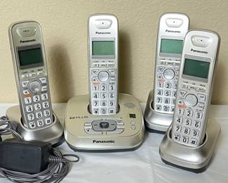 Lot #139 - Panasonic KX-TG4021 Cordless Phone System 4 Handsets Silver 6.0 Plus Digital Answering Machine