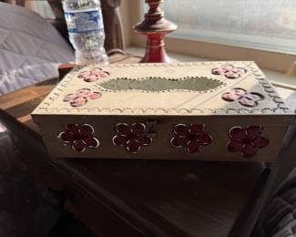 Tin Tissue Paper Holder