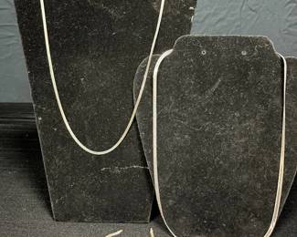 To BID on this item please go to Dothan CTBids  This ONLINE Estate Sale begins closing on Thursday, 4/30 @ 5:30!!  Don't forget to place your MAX PROXY BID & Let the CTBids System BID 4 YOU! PU is in Dothan!  Specific address will be provided to winning bidders on their invoices!! Sale ends 4/30 start'g @ 5:30 – Pick-up will be on SATURDAY 5/2....  Shipping is available on certain items at Buyers Cost.