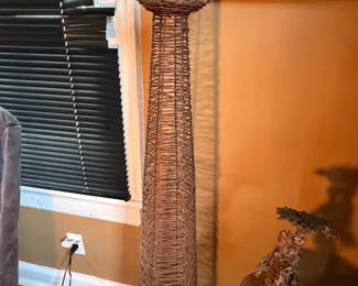 Floor lamp