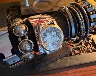 Bracelets, Watches