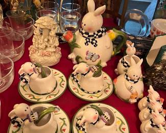 Bunny tea set 