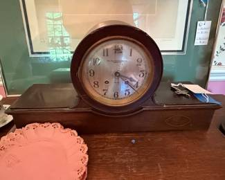 Paul-Bale-Greenwood Co. Inc. Mantel Clock