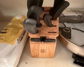 Victorinox Fibrox 8-Piece Knife Block Set