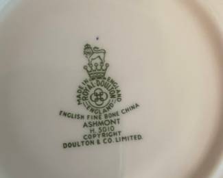 Royal Doulton Ashmont H.5010 Fine Bone China Tea Set