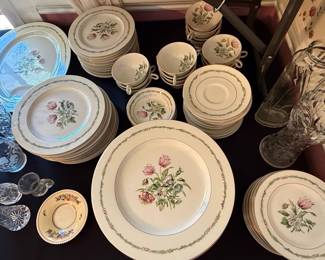 Theodore Haviland 'Garden Flower' China Set