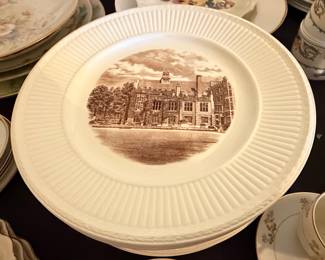 Wedgwood Old London Views "Middle Temple Hall" Plate