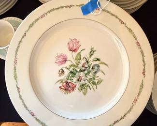 Theodore Haviland New York Garden Flower Dinner Plates