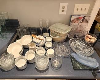 Assorted Glassware and Pyrex Lot