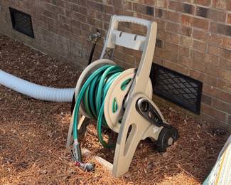 Suncast 175 ft. Hose Reel Mobile Cart with Garden Hose