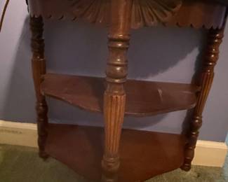 Antique Victorian Style 3-Tier Corner Whatnot Shelf