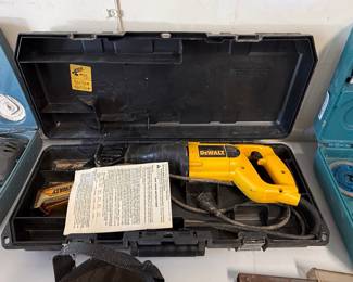 DeWalt Reciprocating Saw with Case