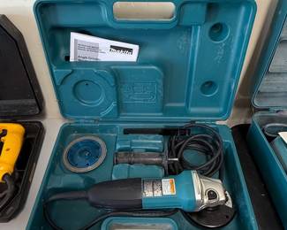 Makita 9557PBX Angle Grinder