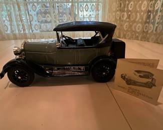 Beam's Model 'A' Ford Phaeton Bottle