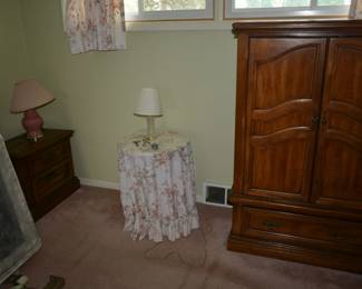 WARDROBE TABLE AND LAMPS
