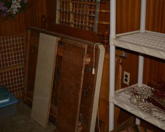 VINTAGE KITCHEN TABLE