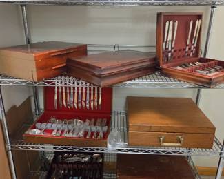 Silverware sets woth cases 