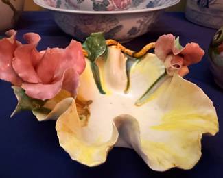 Porcelain Flower Shaped Dish Bowl Floral Accents Decorative Ceramic Vintage