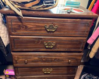 Dark Wood Chest of Drawers Dresser Brass Pulls Traditional Bedroom Furniture Handbags Accessories